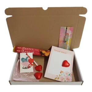 Brievenbuspakketje Liefde met wierook en hartjes